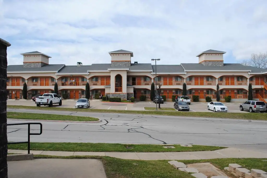 Bestway Inn 4