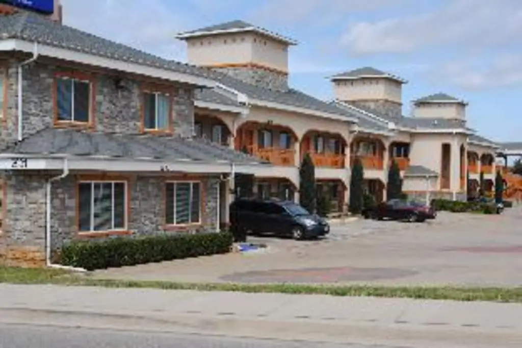 Bestway Inn 9